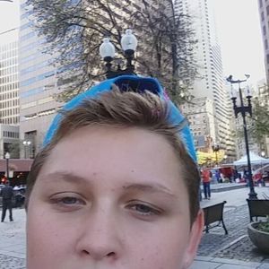 Meet your Posher, Larry